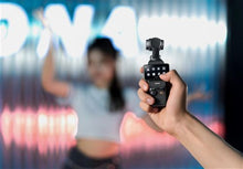 Cargar imagen en el visor de la galería, Estabilizador DJI Osmo Pocket 3 Creator Combo